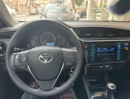 Toyota Auris 2018 1.4.-4D Commfort 