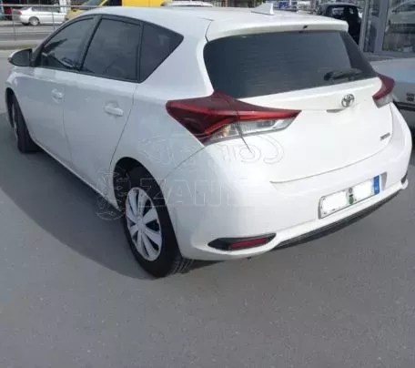 Toyota Auris 2018 1.4.-4D Commfort 