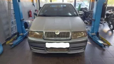 Octavia 4 1800cc Πωλείται για ανταλλακτικά σε κομμάτια ΔΕΝ ΥΠΑΡΧΕΙ Ο ΜΠΡΟΣΤΙΝΟΣ ΠΡΟΦΥΛΑΚΤΉΡΑΣ  