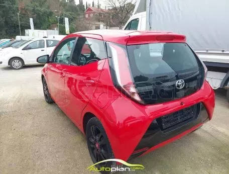 Toyota Aygo 2017 Full extra ! navi ! 