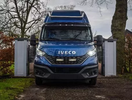 Σέτ τοποθέτησης γρίλιας για Iveco Daily (2019+) With 2 Triple-R 750 Elite 10136 Lumens 