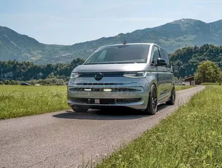 Σέτ γρίλιας για VW T7 (2022+) - Linear 6 Elite 8100 Lumens 