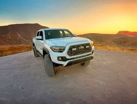 Σετ τοποθέτησης γρίλιας για Toyota Tacoma (2023+) With Triple-R 750 Elite 10136 Lumens 