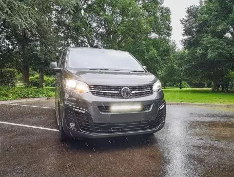 Σετ γρίλιας για Opel Vivaro (2019+) - Linear 18 Elite 12150 Lumens Lazerlamps 