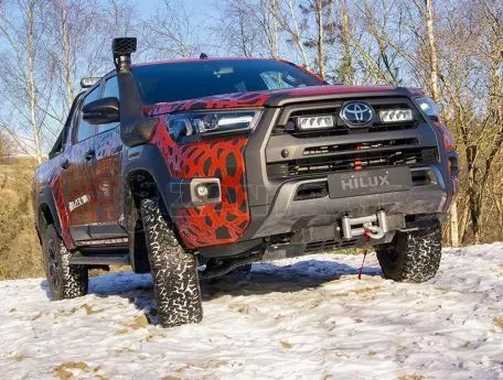 Σετ τοποθέτησης γρίλιας για Toyota Hilux Invincible X (2021+) - Triple-R 750 Elite 10136 Lumens 