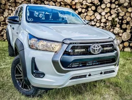 Σετ τοποθέτησης γρίλιας για Toyota Hilux (2021+) Με 2 Linear 6 Elite 9100 Lumens 