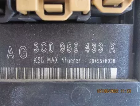 ΠΛΑΚΕΤΑ ΓΙΑ VW PASSAT '05-'11 ΚΩΔΙΚΟΣ 3C0959433K 