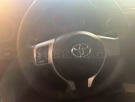 Toyota Yaris 2015 